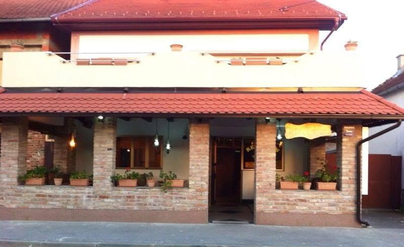 Kod Ribica Bed & Breakfast Jasenovac Exterior foto